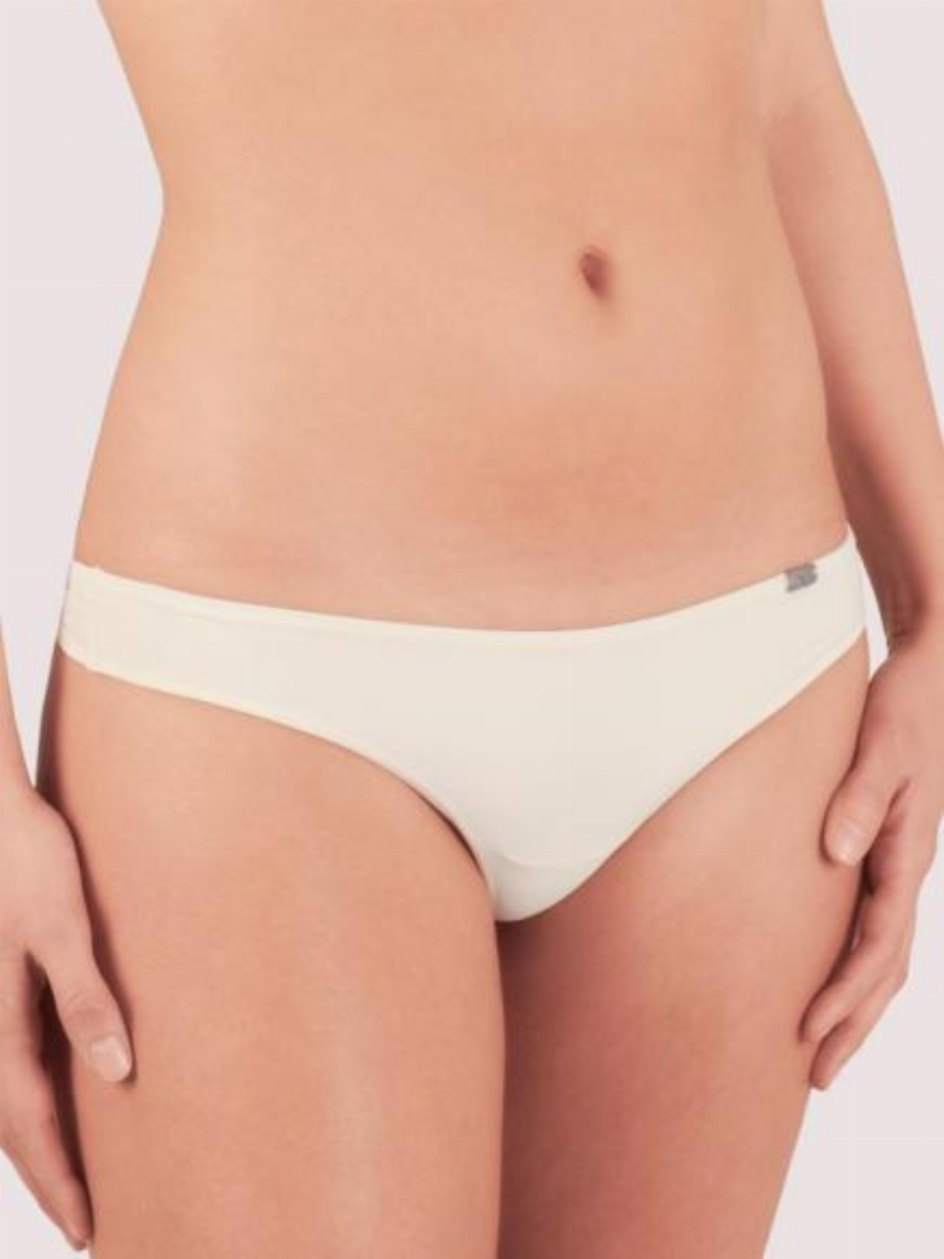 Emporio Armani Flawless Microfiber String Wit